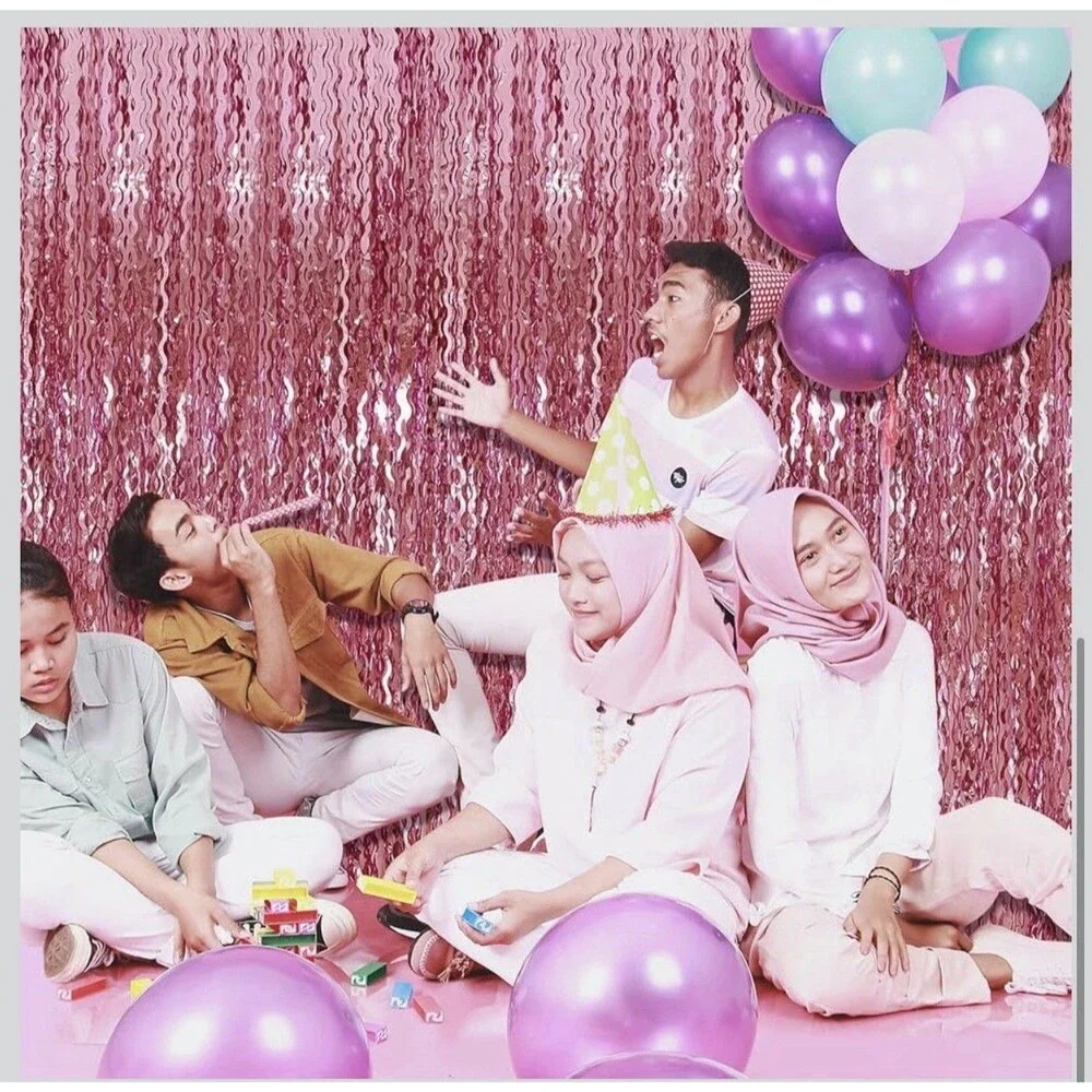 Unbranded pink streamers